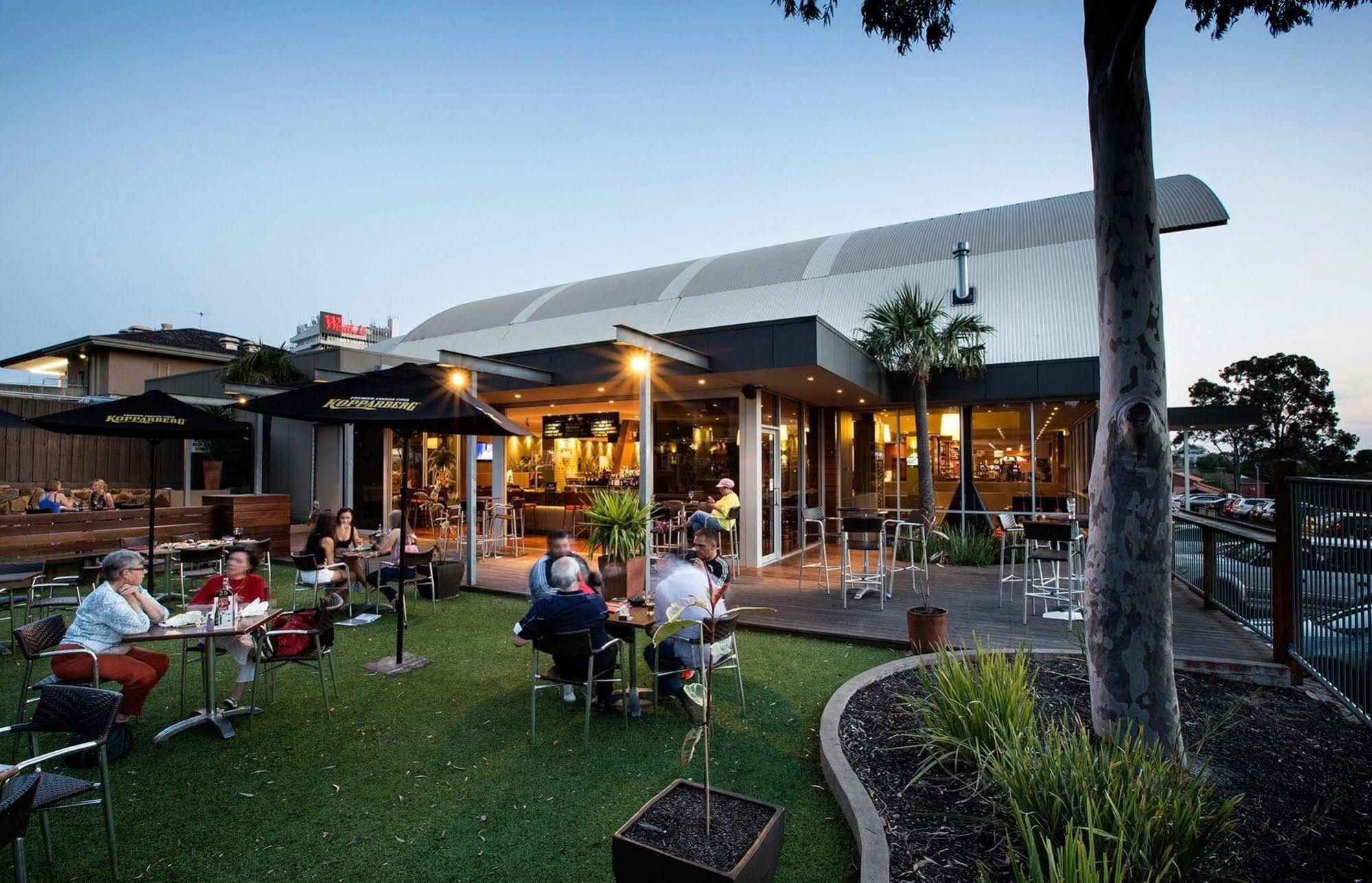 Nightcap At Shoppingtown Hotel Doncaster Exterior photo